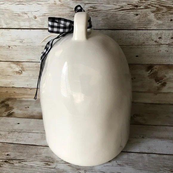 Rae Dunn Queen Beehive Birdhouse - Picture 3 of 3